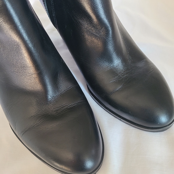 Michael Kors Leather Ankle Boots Size 8.5 - Picture 6 of 7